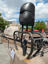 Weltkugelbrunnen